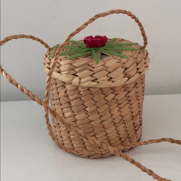 RAFFIA ROUND ARTISAN HAND WOVEN SHOULDER BAG - Picture 3 of 8